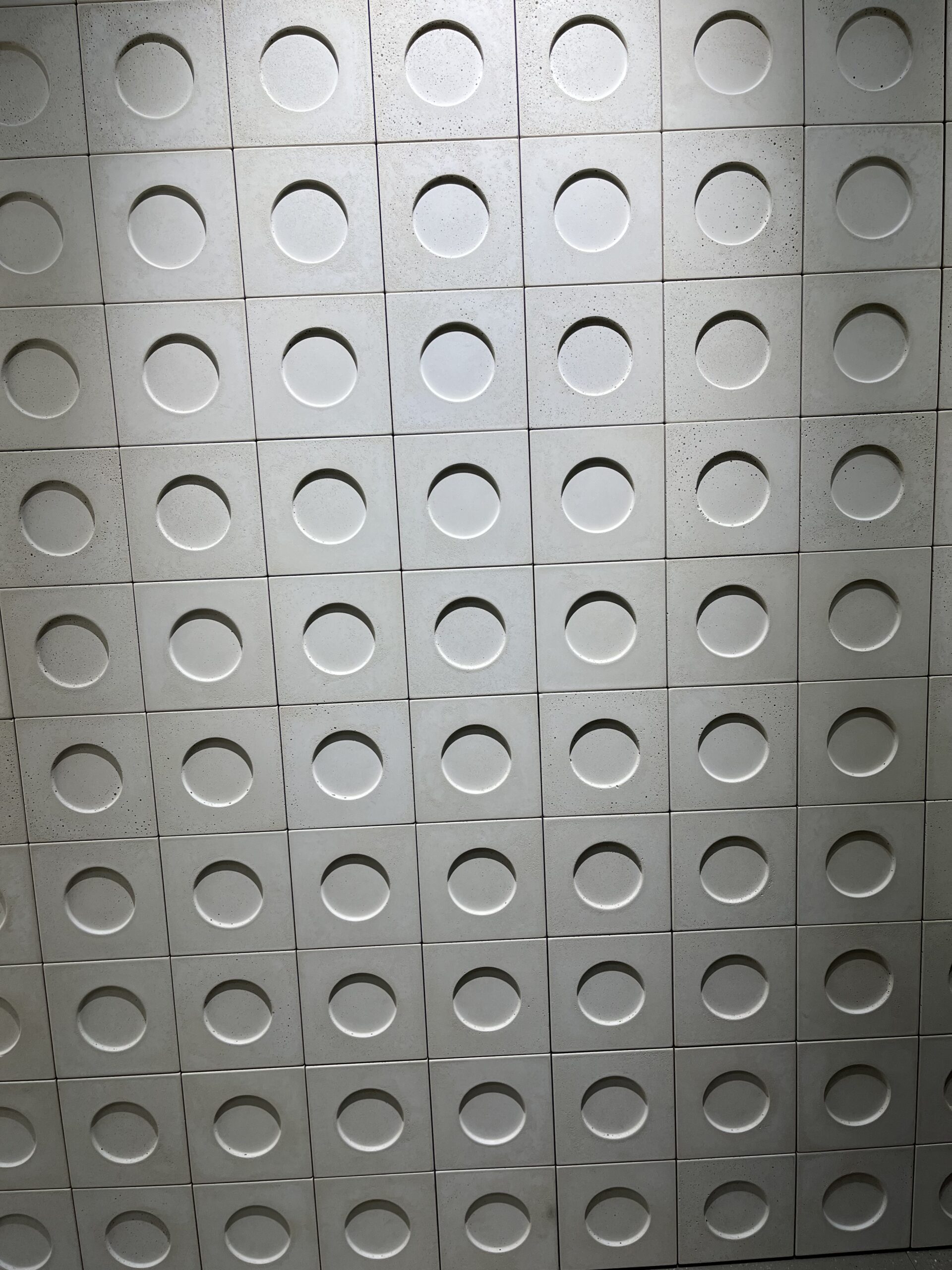 Cersaie 2025, Terrazzo e outros revestimento com desing de relevo