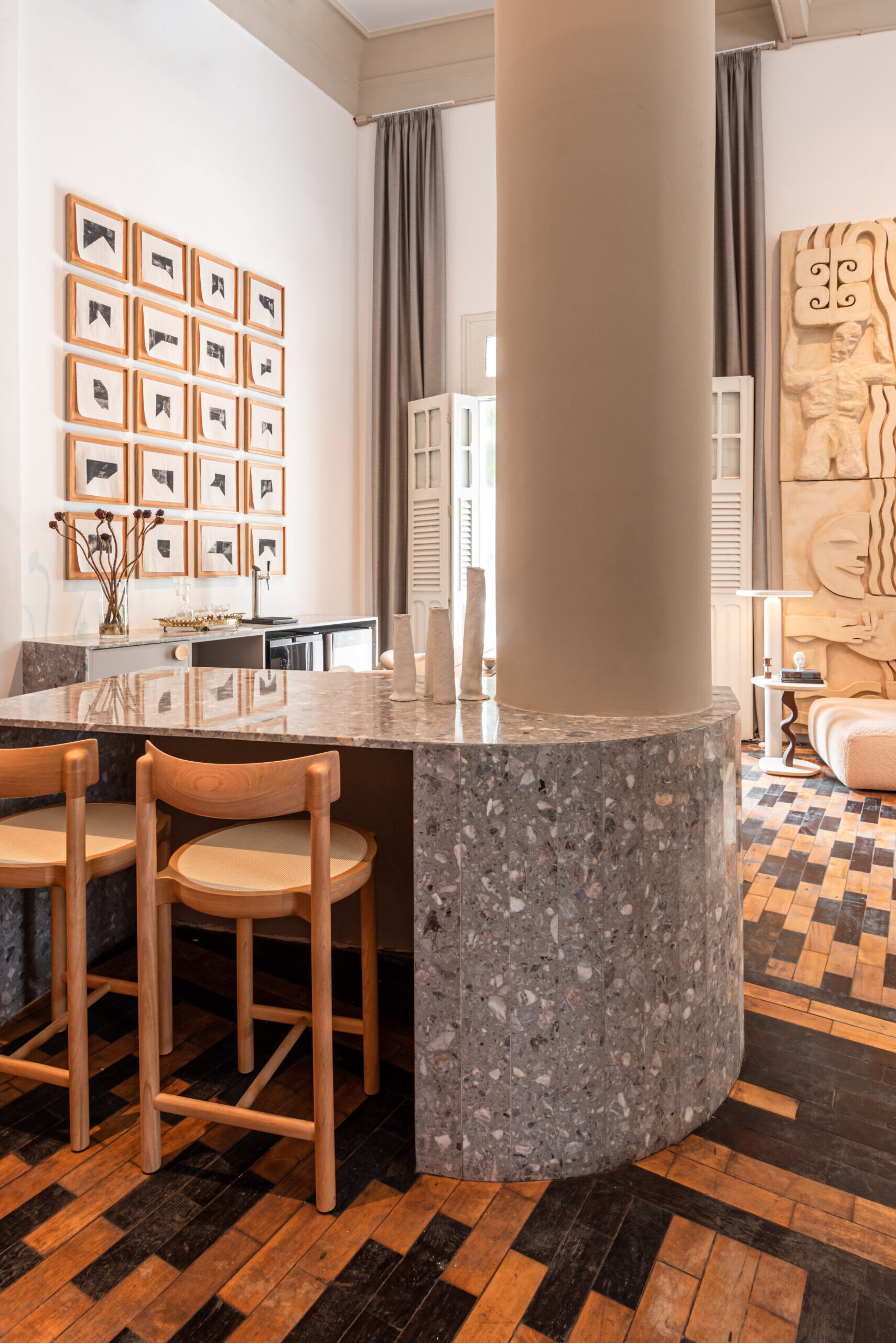 Revestimento em relevo: a tendência que transforma paredes e superfícies verticais