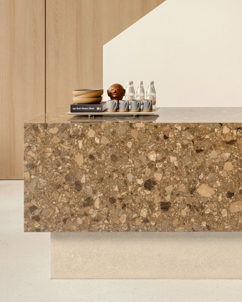 cloud dancer, A cor do ano de 2026 na arquitetura: como usar com personalidade e Terrazzo