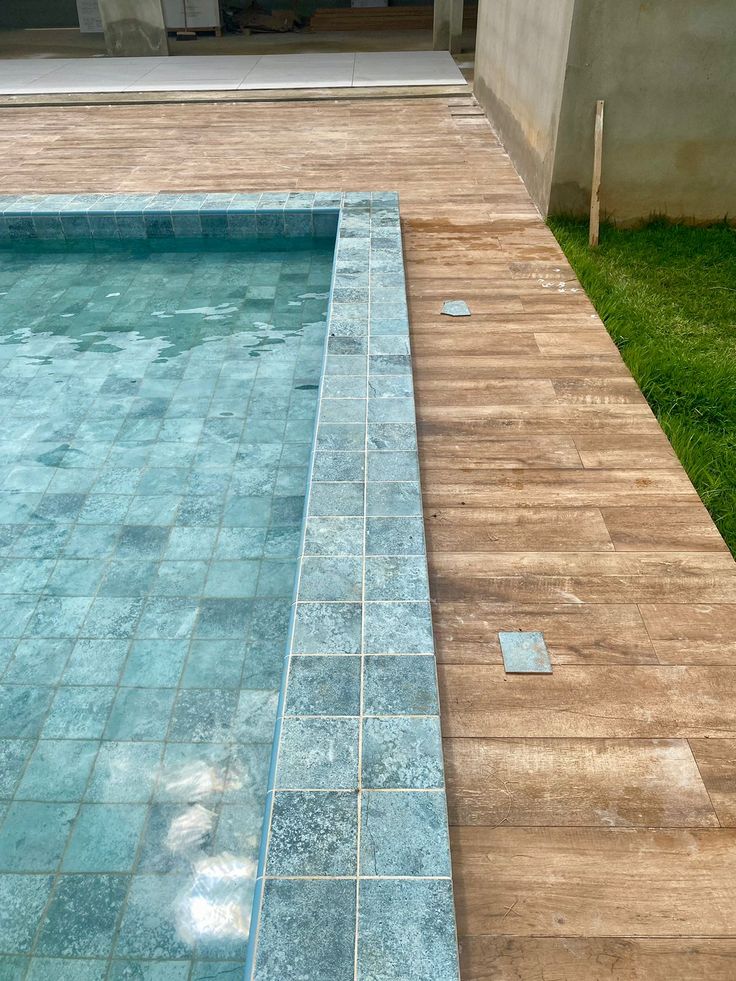 pastilha de cerâmica, revetimento em piscinas